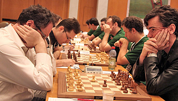 Boris Gelfand (SHSN-64) frente a Loek Van Wely (GROS XT)
